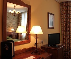 Hostal San Clemente by Pousadas de Compostela