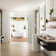 LUX* South Ari Atoll