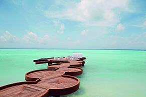 LUX* South Ari Atoll