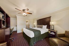 Clarion Collection Carmel Oaks Inn