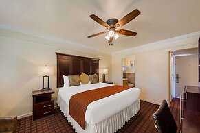 Clarion Collection Carmel Oaks Inn