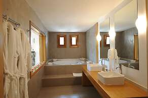 Kanapitsa Mare Hotel