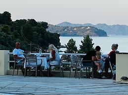 Kanapitsa Mare Hotel