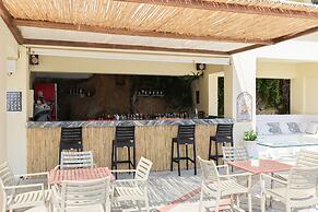 Kanapitsa Mare Hotel