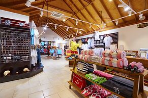 Kuredu Island Resort