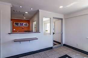 Motel 6 Azle, TX
