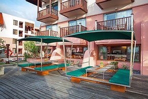 Seaview Patong Hotel