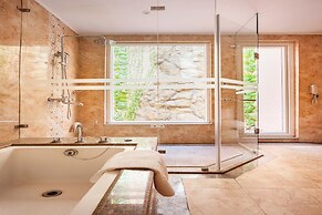 Orchha Palace and Convention Centre