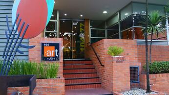 104 Art Suites