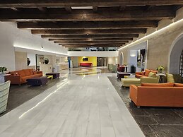 Apollonia Beach Resort & Spa