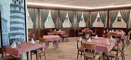 Apollonia Beach Resort & Spa