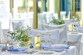 Apollonia Beach Resort & Spa