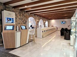 Apollonia Beach Resort & Spa