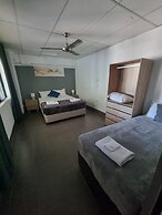 Summit Motel