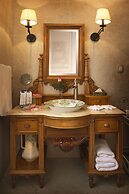 Mansión Alcázar Boutique Hotel