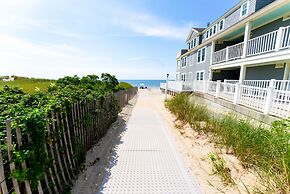 Edgewater Beach Resort, a VRI resort