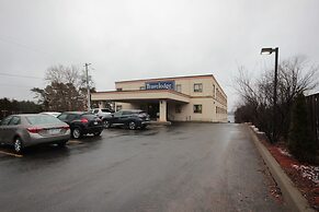 Travelodge by Wyndham Trenton