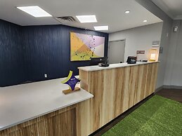 Spark by Hilton Rahway