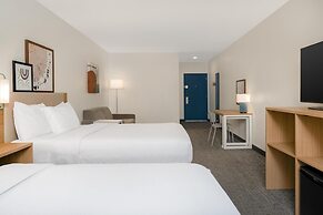 Spark by Hilton Rahway