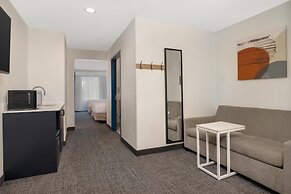 Spark by Hilton Rahway