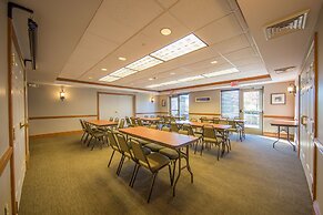 Country Inn & Suites by Radisson, Portage, IN