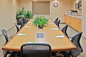 Holiday Inn Express & Suites Cheney by IHG