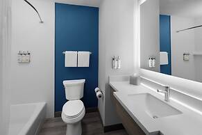 Holiday Inn Express & Suites Midland Loop 250 by IHG