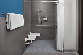 Holiday Inn Express & Suites Midland Loop 250 by IHG