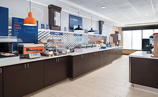 Holiday Inn Express & Suites Midland Loop 250 by IHG