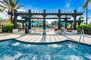 Vista Cay Resort by Millenium at Universal Blvd