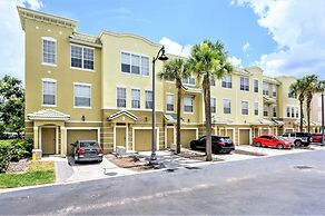 Vista Cay Resort by Millenium at Universal Blvd