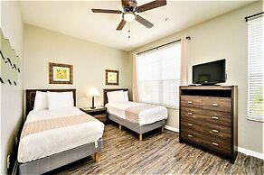 Vista Cay Resort by Millenium at Universal Blvd