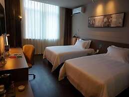 Jinjiang Inn Naning Chaoyang Square Renmin Park