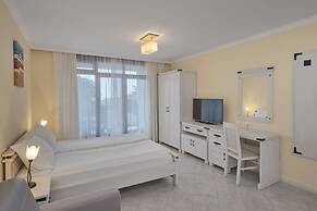 Santa Marina Holiday Village