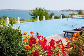 Santa Marina Holiday Village