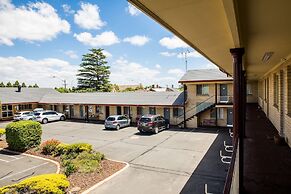 Lilac City Motor Inn & Steakhouse