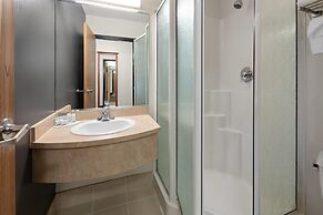 Super 8 by Wyndham Trois-Rivieres