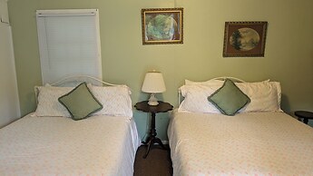 The Inn at Starlight Lake