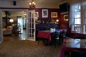 The Inn at Starlight Lake