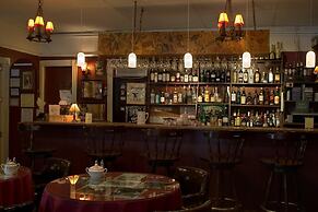 The Inn at Starlight Lake