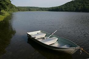 The Inn at Starlight Lake