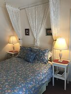 The Inn at Starlight Lake