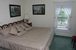 The Inn at Starlight Lake