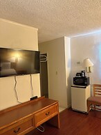 Hometown Inns North Hills