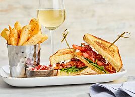 Courtyard by Marriott Pittsburgh Monroeville