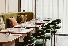 Crowne Plaza Lyon - Cité Internationale by IHG