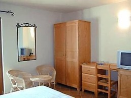 Hotel Villa Gustui Maris