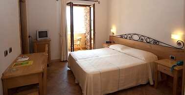 Hotel Villa Gustui Maris