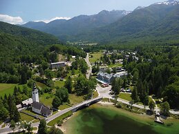 Hotel Jezero