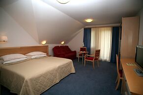 Hotel Jezero